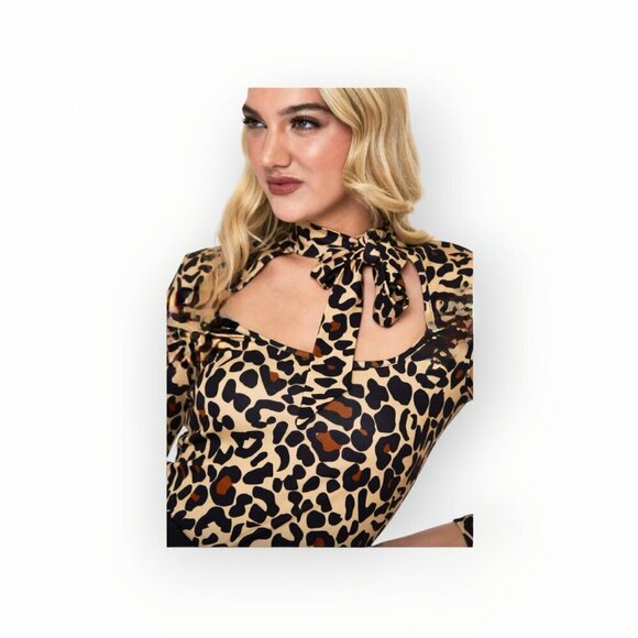 Voodoo Vixen Leopard Tie Neck Top NWT Medium - Picture 14 of 14